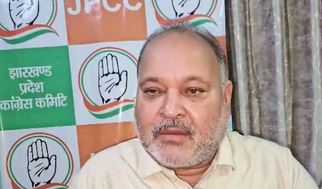 झारखंड भाजपा की गुटबाजी पर कांग्रेस का हमला, राकेश सिन्हा बोले-पहले अपना संगठन संभाले भाजपा
