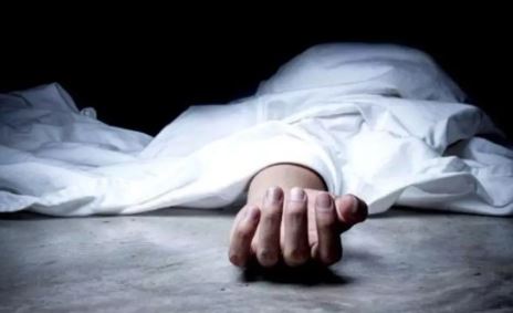 चाईबासा में चार दिन से लापता महिला का शव घर में दफन मिला, पति हिरासत में 1 चाईबासा में चार दिन से लापता महिला का शव घर में दफन मिला, पति हिरासत में