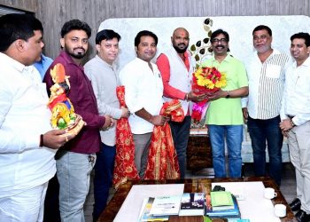 सीएम हेमंत सोरेन से दशहरा समितियों के प्रतिनिधिमंडल ने की मुलाकात, रावण दहन कार्यक्रम का मिला आमंत्रण