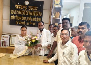 पेसा नियमावली पर ग्रामीण प्रतिनिधियों ने की मंत्री दीपिका पांडेय सिंह से मुलाकात