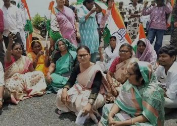 झारखंड विधानसभा में कांग्रेस का हंगामा, परिमल नथवाणी के नामांकन रद्द करने की मांग