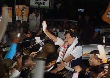 Breaking News: भाजपा के राष्ट्रीय अध्यक्ष नितिन नवीन रांची पहुंचे, ढोल-नगाड़ों और मांदर की थाप पर हुआ स्वागत