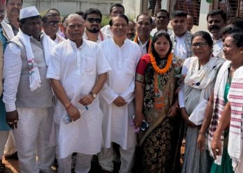 मनिका प्रमुख प्रतिमा देवी ने थामा कांग्रेस का दामन, के राजू बोले-संगठन को मिलेगी नई मजबूती
