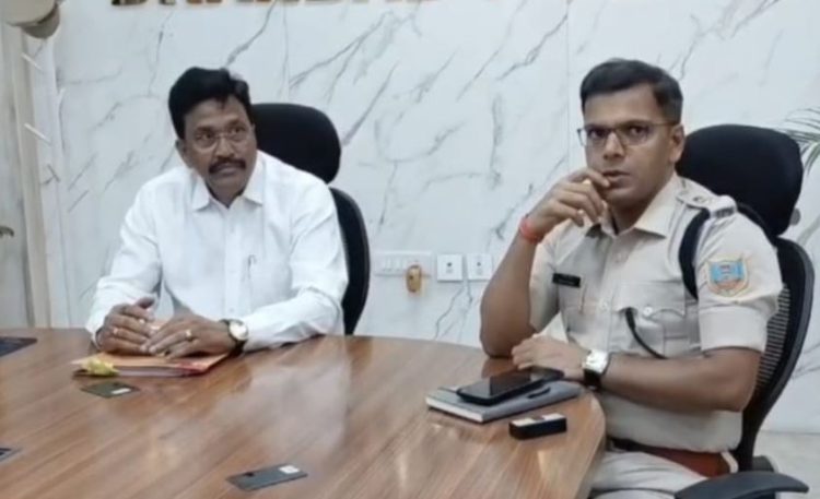 धनबाद पहुंचे आईजी शैलेंद्र सिन्हा, संगठित अपराध पर सख्ती के निर्देश 1 धनबाद पहुंचे आईजी शैलेंद्र सिन्हा, संगठित अपराध पर सख्ती के निर्देश
