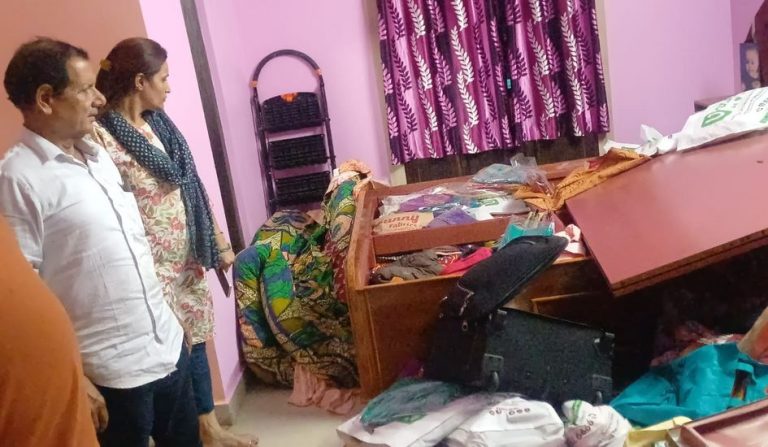 धनबाद के सूर्या हाइलैंड सिटी में चोरों का आतंक, बंद डुप्लेक्स से लाखों की चोरी