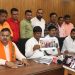 “तस्वीरों के साथ सांसद ढुलू महतो का बड़ा हमला: ‘प्रिंस खान के शूटर्स को संरक्षण दे रहे विधायक’, बोले- मैं कलयुग का अभिमन्यु हूं”
