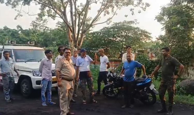 धनबाद में BCCL कर्मी पर जानलेवा हमला, जांच में जुटी पुलिस 1 धनबाद में BCCL कर्मी पर जानलेवा हमला, जांच में जुटी पुलिस