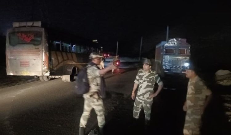 रास्ता भटके युवकों पर कोयला चोरी का शक, 7 घंटे हिरासत में रखने पर उठे सवाल