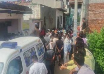 Breaking News: ग्रेटर नोएडा के नंगला श्रीपदम गांव में पति-पत्नी समेत 5 लोगों के शव मिलने से हड़कंप, जांच में जुटी पुलिस